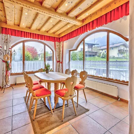 Vicky Central, Mountain Stay, Cleaning Included * Niederau